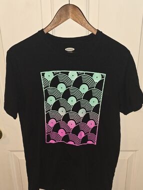 Old Navy Black Short-Sleeve Tee with Mint & Pink Record Graphic